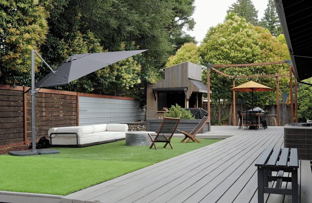 Mid Century Modern Retreat in Napa with 4 Bedrooms and Spacious Backyard