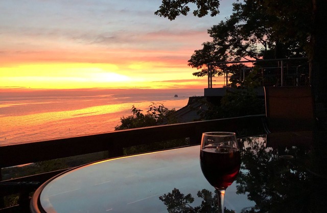 Mid week 3 night special August Overlooking one of USA 12 most charming beaches