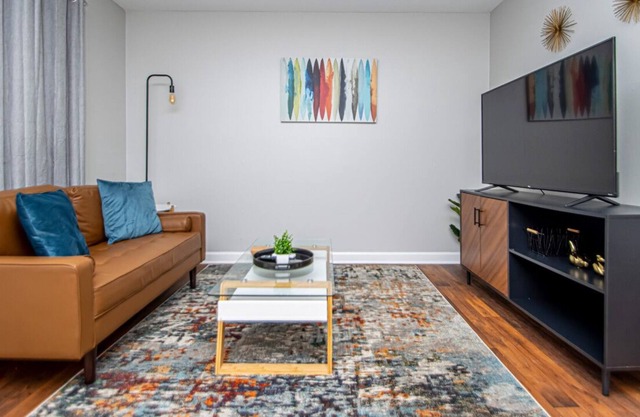 Midtown Mod 2