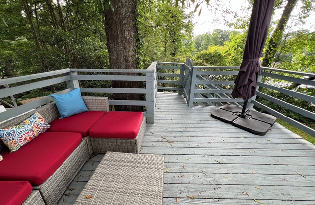 Midtown, steam sauna, deck