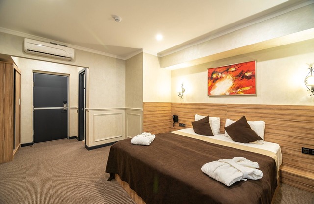 Mildom City Hotel