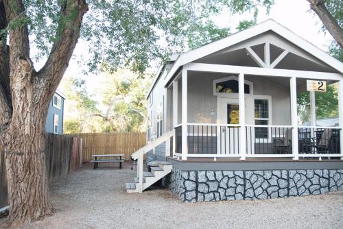Mill Creek Falls Cabin #02