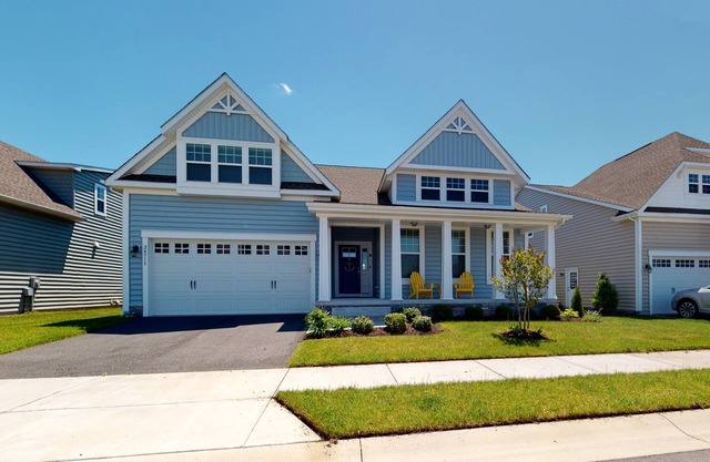 Millville by the sea home w/shared pool, WiFi, central AC, W/D, & gas fireplace