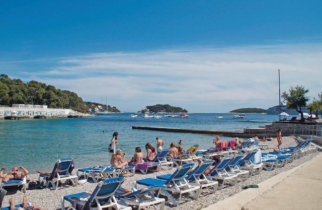 Milna is an ideal place by the sea to experience a wonderful and relaxing vacation.