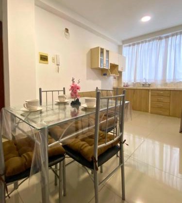 Mini departamento cerca al Mall Plaza