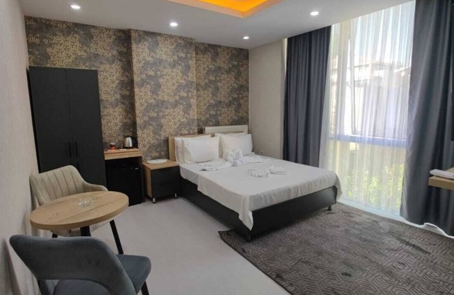 Minimalist Suit Otel