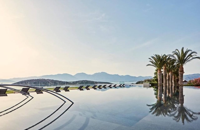 Minos Palace Hotel & Suites