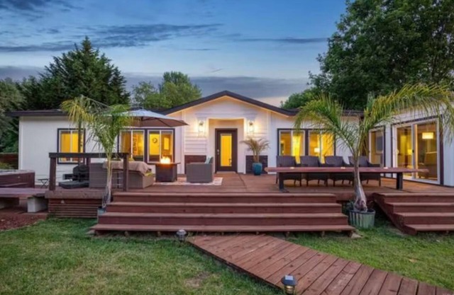 Mint To Be - Modern Farmhouse-Style, Dog Friendly