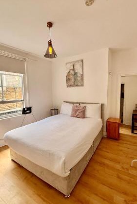 minute from near Windsor Castle
