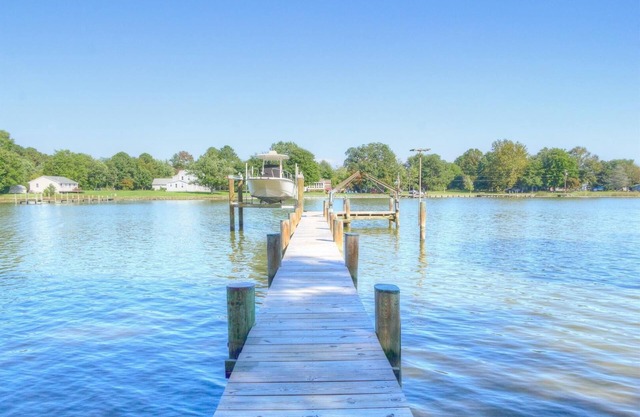 Minutes from Downtown St. Michaels and Tilghman | Private Dock | Pool | 8.6 Acre