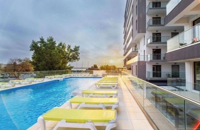 Mira Residence
