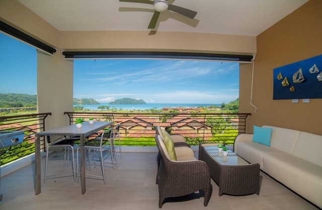 Miramar 2D 3 bdr Ocean View in Los Suenos