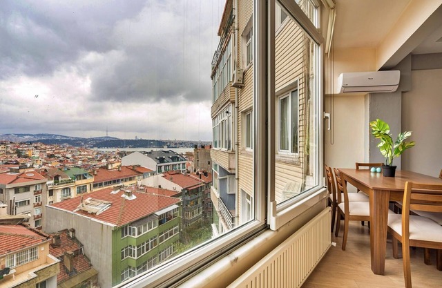 Missafir Charming Flat with Bosphorus View