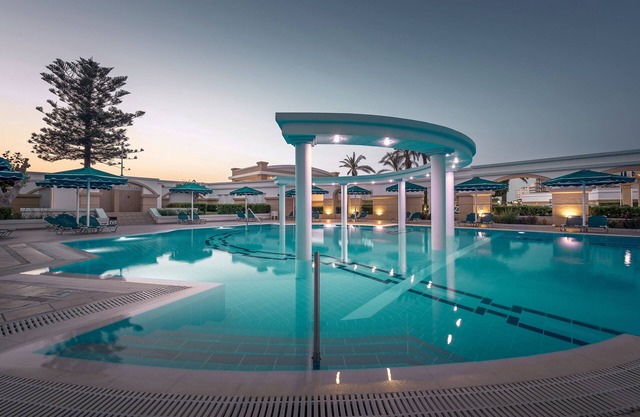 Mitsis Grand Hotel