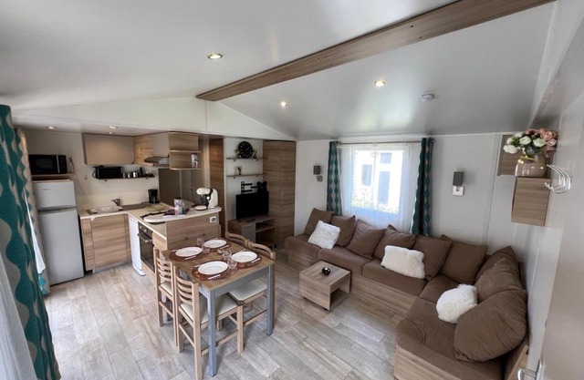 Mobil-Home 4 étoiles avec piscine proche de Blois