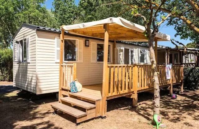 Mobil-home | Comfort XL | 3 Bedrooms | 6 sleeps | Raised terrace | A/C