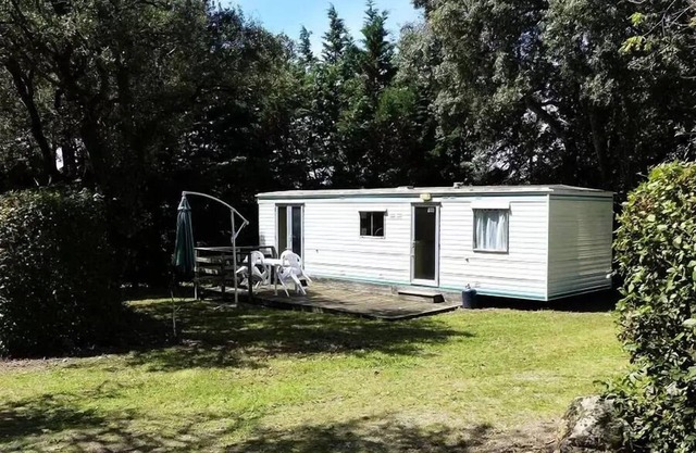 Mobil-Home Standard 25m2 2 Schlafzimmer - halb überdachte Terrasse 4 Personen
