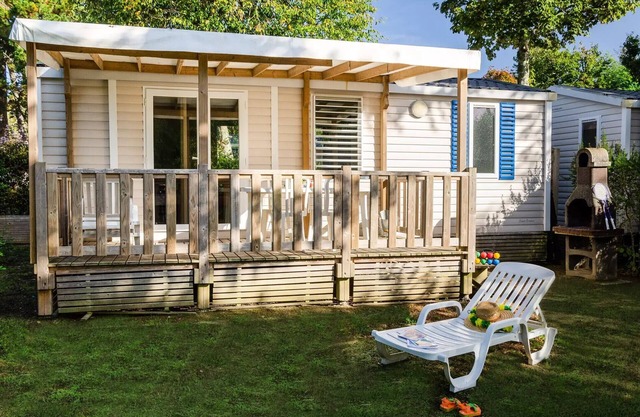 Mobile home ● Aufgehobene Terrasse