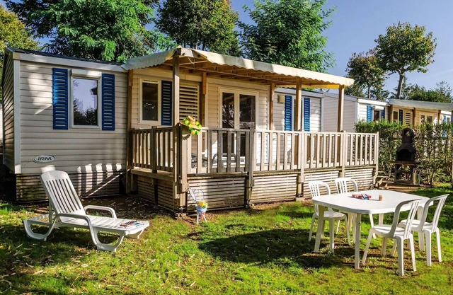 Mobile home ● Aufgehobene Terrasse