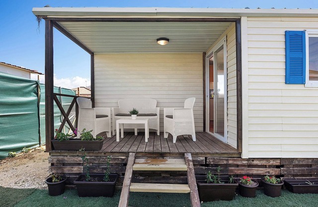 Mobile Home 'Natural Casita Palmar' with Private Terrace, Wi-Fi and Air Conditioning