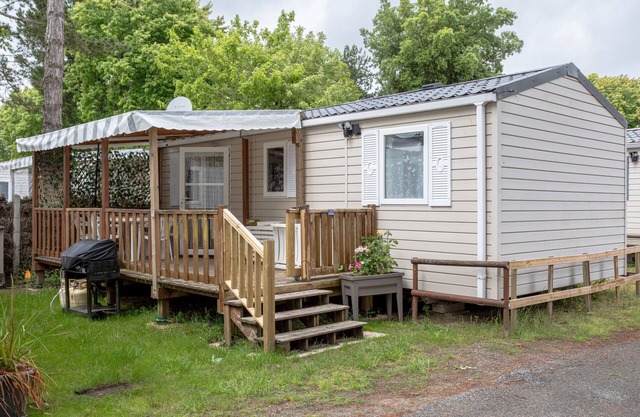 Mobile Home with 3 Bedrooms