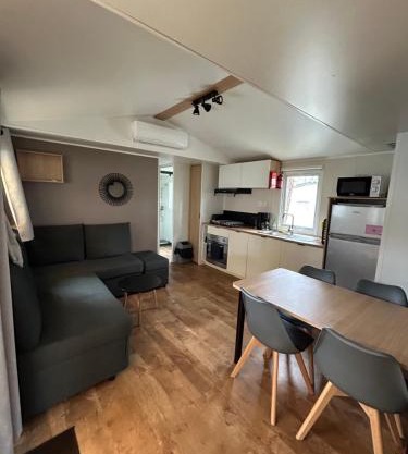 Mobilhome dans les Pins
