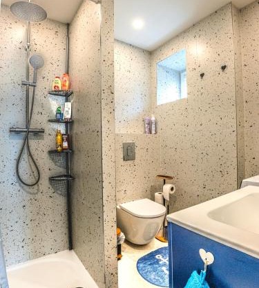 Moderní apartmán s terasou - 15 min Letiště - Parkování na pozemku zdarma