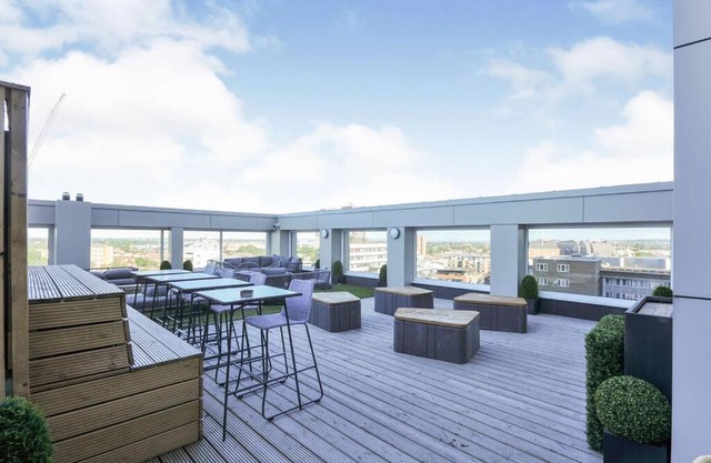 Modern 1 bedroom apartment in the center of Croydon