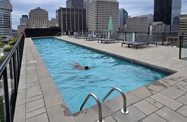 Modern 1BR Apt with Stunning Views and Pool Access