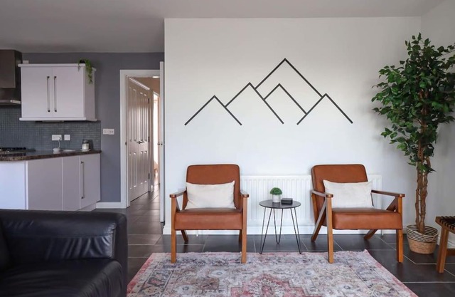 Modern 2 bed apartment at the Mournes