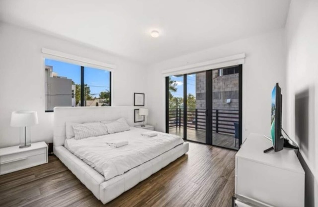 modern 2 bedroom in heart of coconut grove
