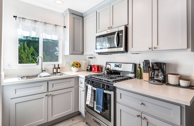 Modern 2BD/1Bath CasitaSuite in Central Long Beach