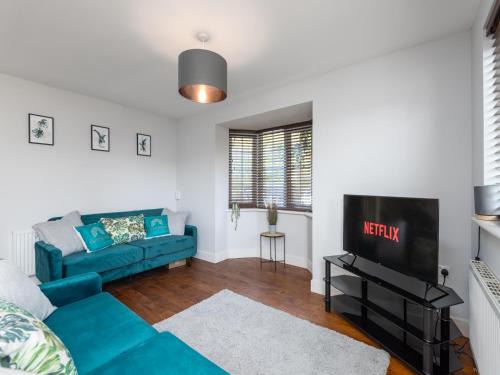 Modern 3 Bed House For 5- Central - Free Parking
