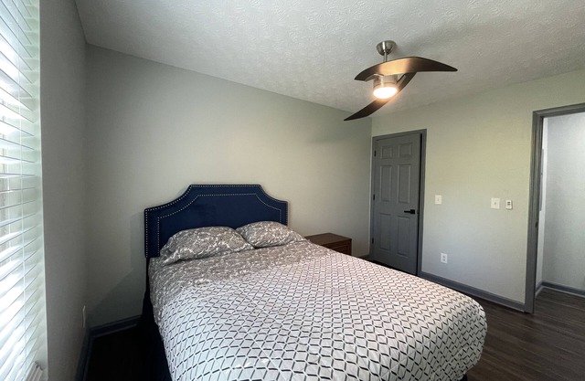 Modern 3 bedroom 20 mins from DownTown Atlanta 5 BEDS
