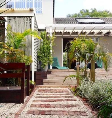 Modern affordable outdoor OASIS with solar energy