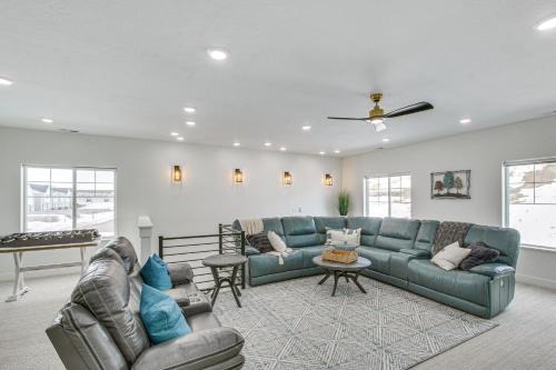 Modern and Spacious Garden City Home with Pool Access!