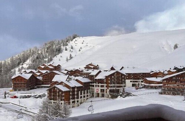 Modern apartment at the foot of the slopes