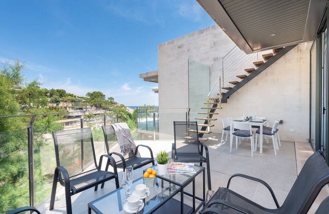 Modern Apartment with sea views, Wifi, AAC, in Cala Sant Vicenç, Pollença