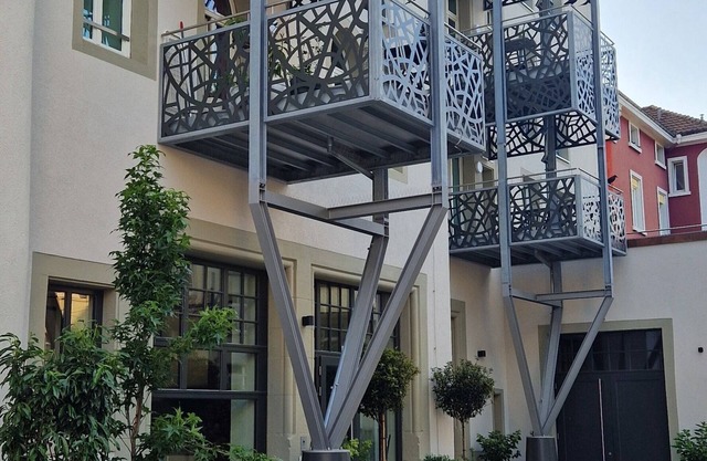 Modern apartment Smart Tv and parking near old town and train station