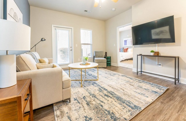 Modern Apartment in Prime Location (ID4762X5)