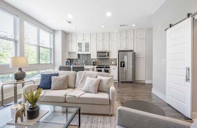 Modern Apartment in Prime Location (ID5550X63)