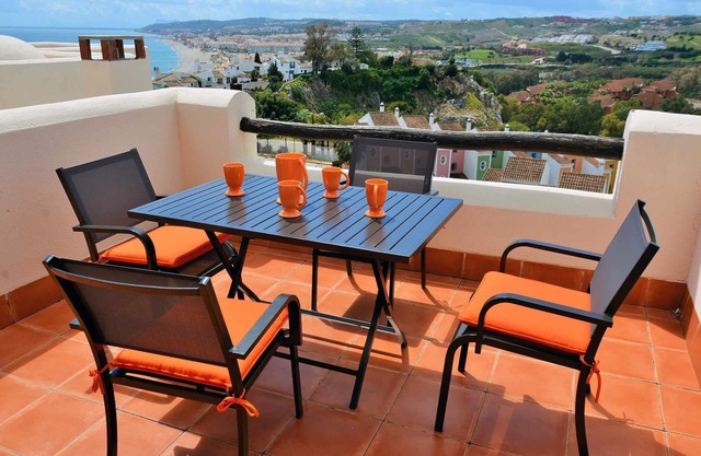 Modern apartment terrace & great sea views,