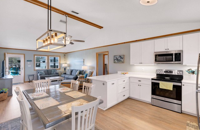 Modern Beach Cottage! Short Walk to the Beach!