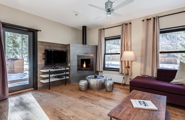 Modern Chalet at base of ski lift in Taos Ski Valley