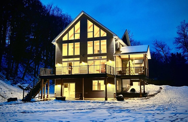 Modern Chalet Retreat | Close Stowe Mt. Resort & Village