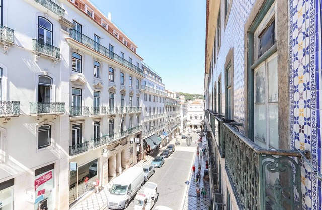 Modern Chiado by Homing