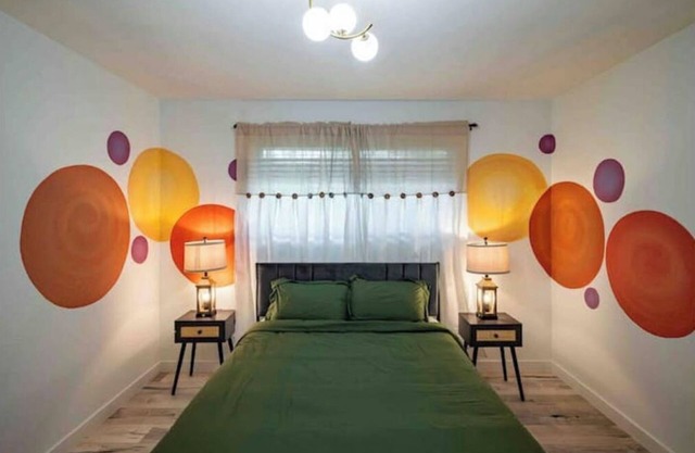 Modern Chic Living 4BRs Home - Prime Location