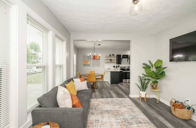 Modern Cincy Home - For 6
