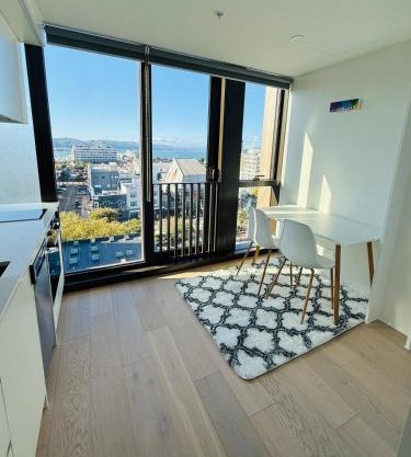 Modern City Living with the Harbour Views
