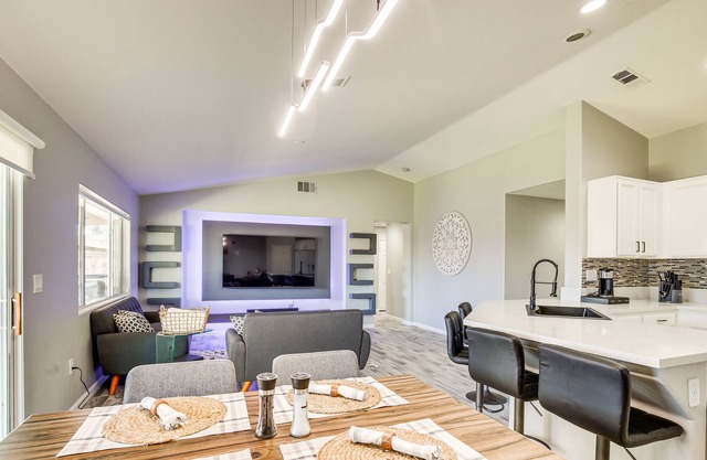 Modern Coachella Vacation Home ~ 3 Mi to Festivals